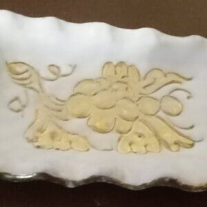 Ivory & Gold Ruffled Edge Soap / Trinket Dish - Grapevine Design - Made In Italy